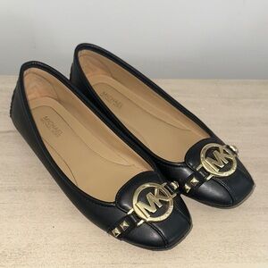 MICHAEL KORS FULTON Flat Leather Black With Gold Color Hardware Sz 6.5